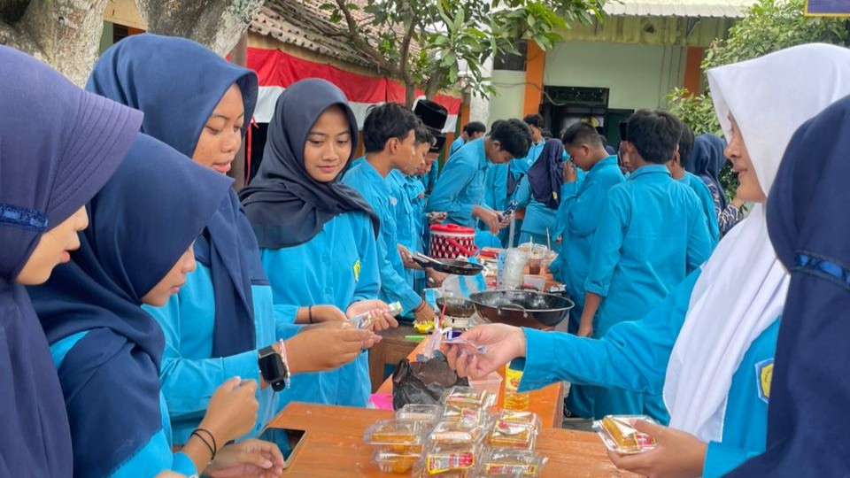 Tumbuhkan Jiwa Wirausaha, SMP Muhammadiyah 3 Mlati Gelar "Market Day" sebagai Praktik Ekonomi Nyata