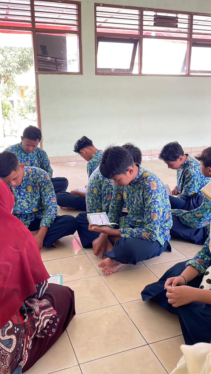 Membangun Karakter Islami: SMP Muhammadiyah 3 Mlati Rutinkan Kegiatan Pembinaan dan Tahfidz Setiap Kamis Pagi